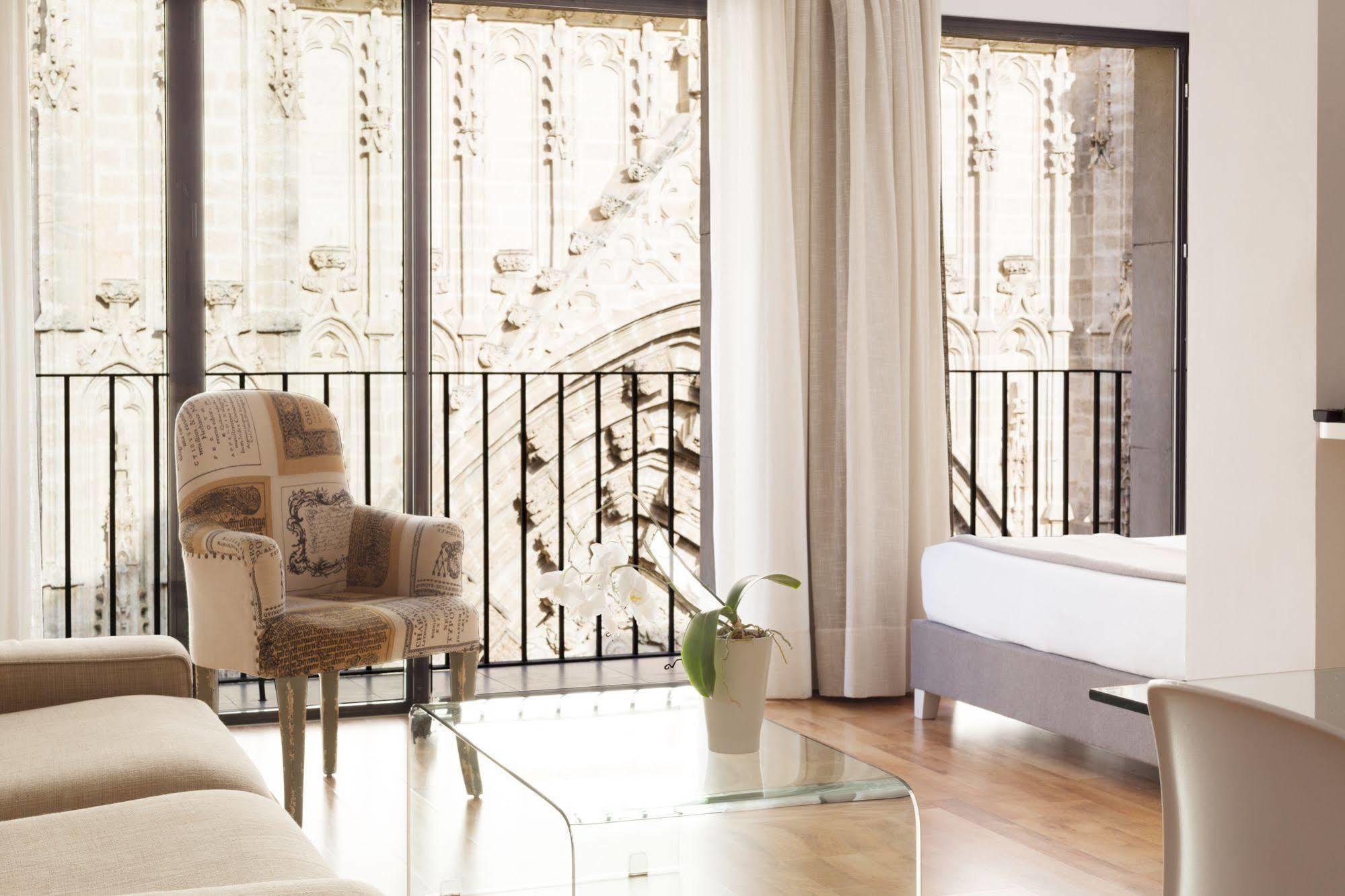 Puerta Catedral Suites เซบีญา ภายนอก รูปภาพ
